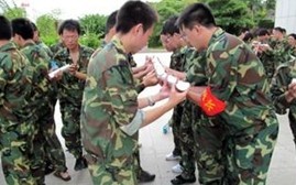 某高校開展班主任素質(zhì)拓展設(shè)備訓(xùn)練